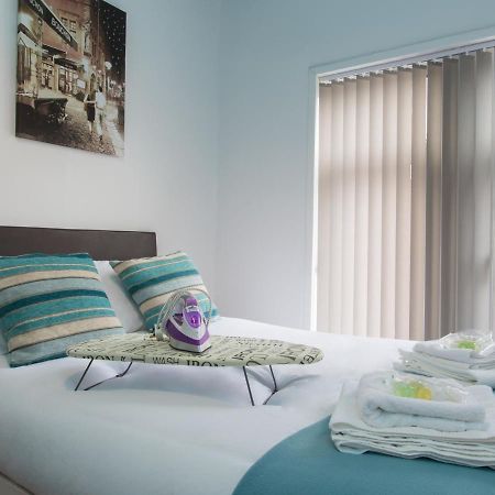 Townhouse @ West Avenue Crewe B&B 외부 사진