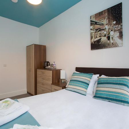 Townhouse @ West Avenue Crewe B&B 객실 사진