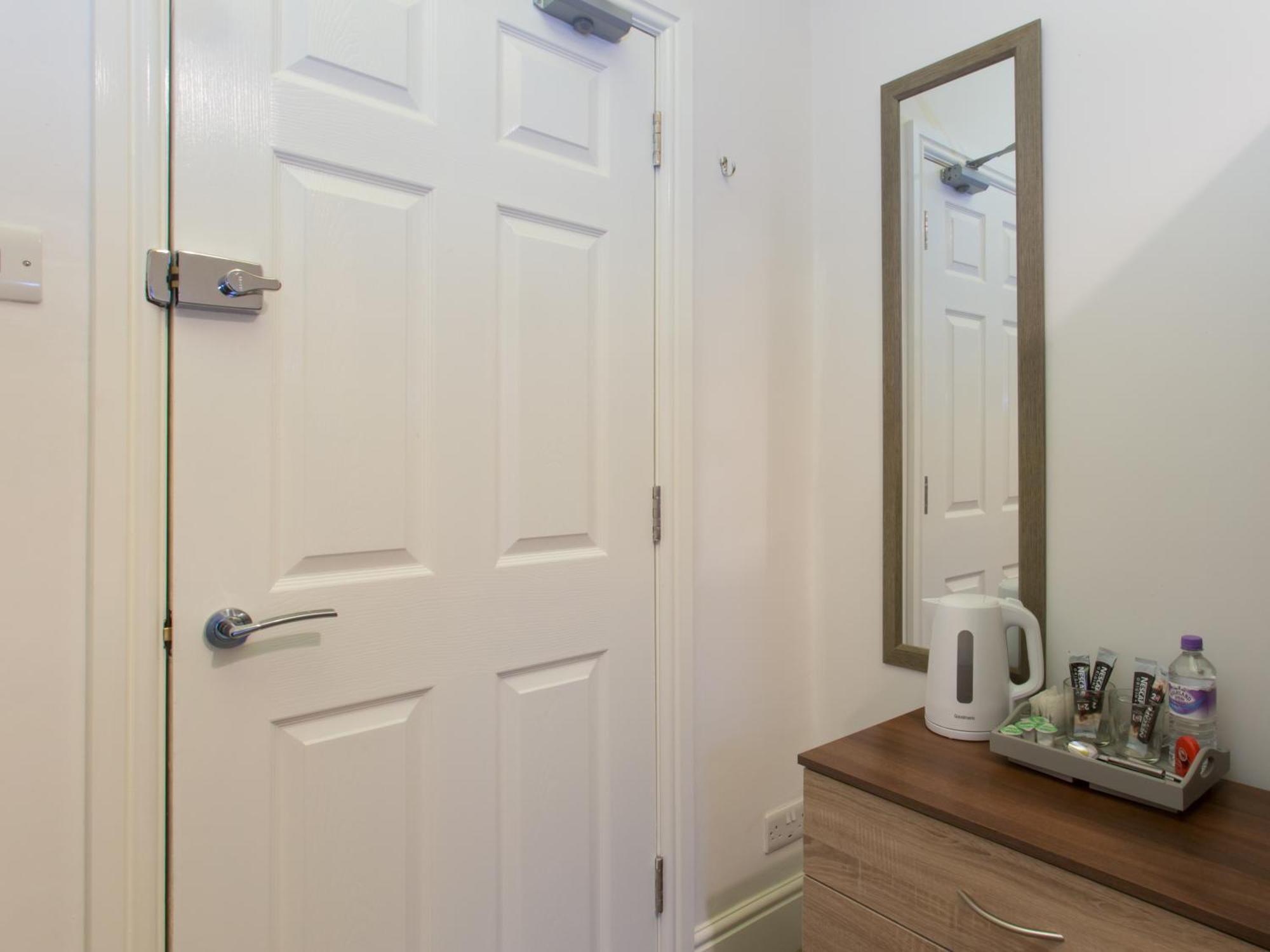Townhouse @ West Avenue Crewe B&B 객실 사진