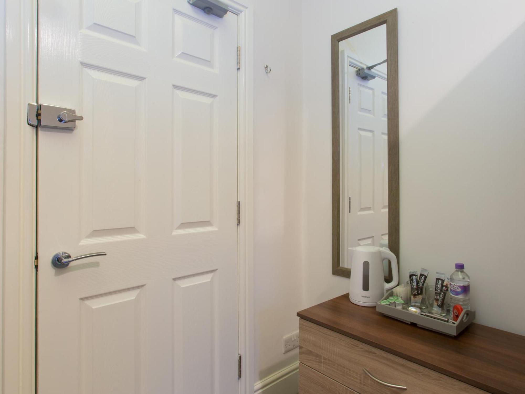 Townhouse @ West Avenue Crewe B&B 객실 사진