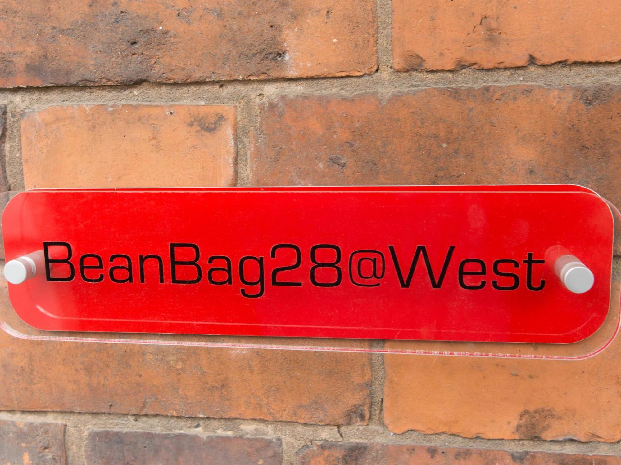 Townhouse @ West Avenue Crewe B&B 객실 사진