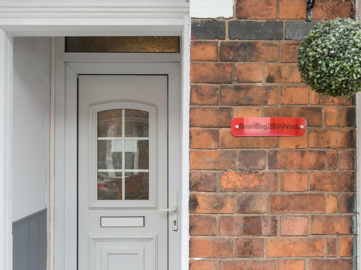 Townhouse @ West Avenue Crewe B&B 외부 사진